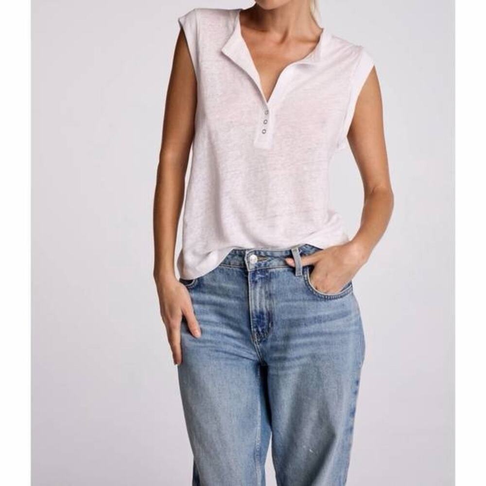 Sundays White Sleeveless Linen Sky Top - Medium